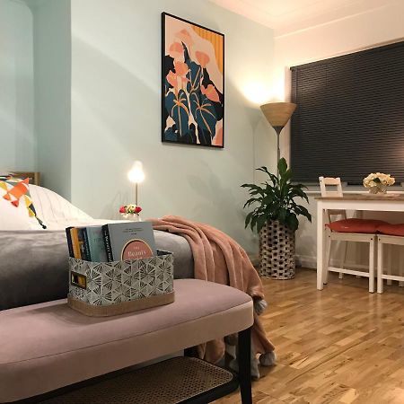 Modern Boutique Studio Apartment 伯恩茅斯 外观 照片