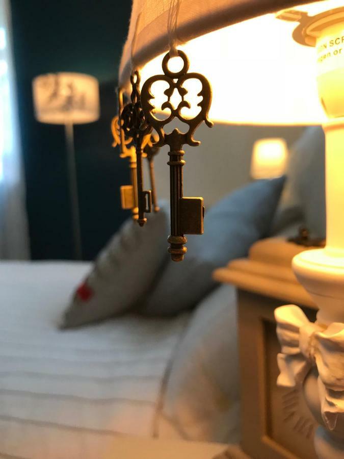 Modern Boutique Studio Apartment 伯恩茅斯 外观 照片